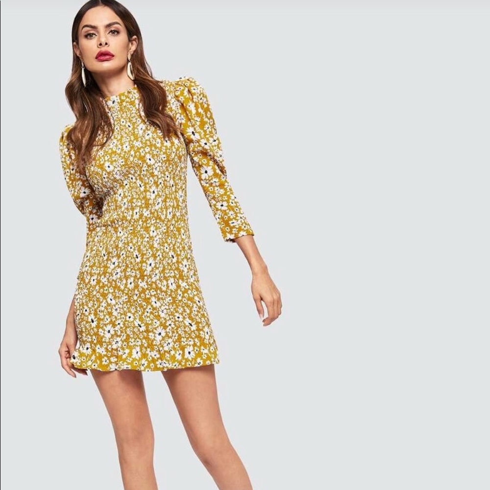 SHEIN Daisy Print Ruffle Hem Shirred Dress Sz S